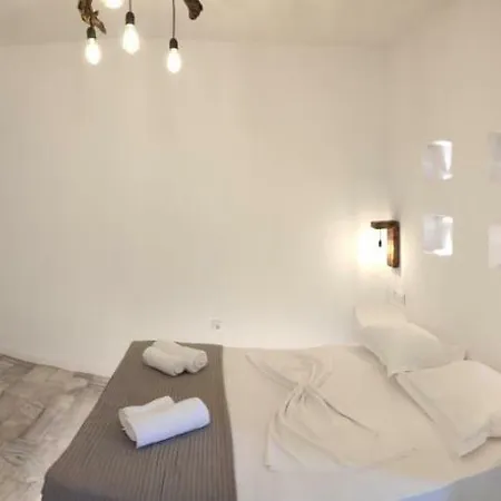 בית הארחה Grey Naxos Naxos City