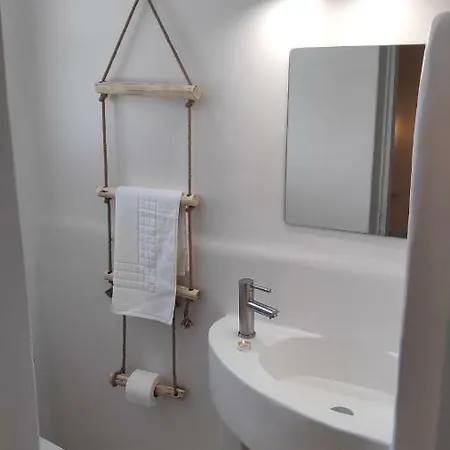 Grey Naxos Guest house 3*