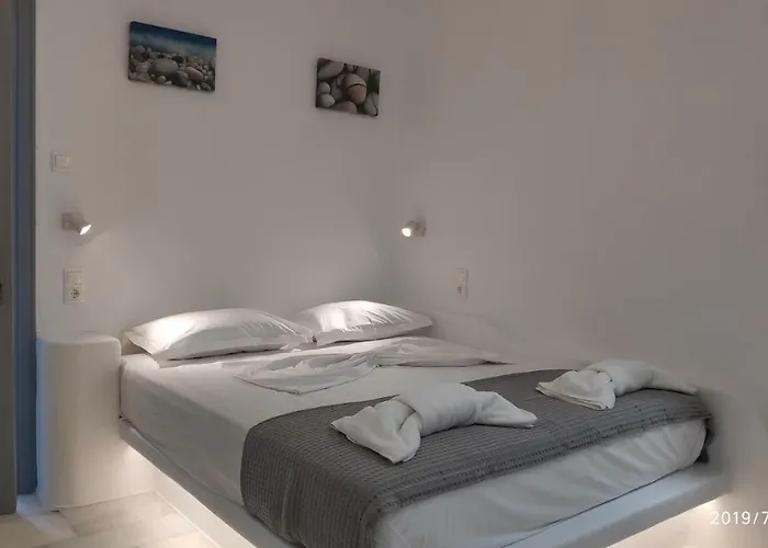 Grey Naxos 게스트하우스 4*